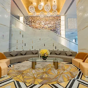 **** Отель Golden Dragon Китай