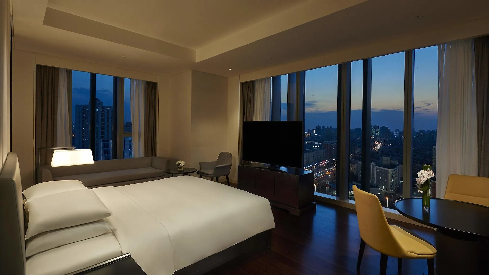 Hyatt Regency Shanghai Global Harbor Отель