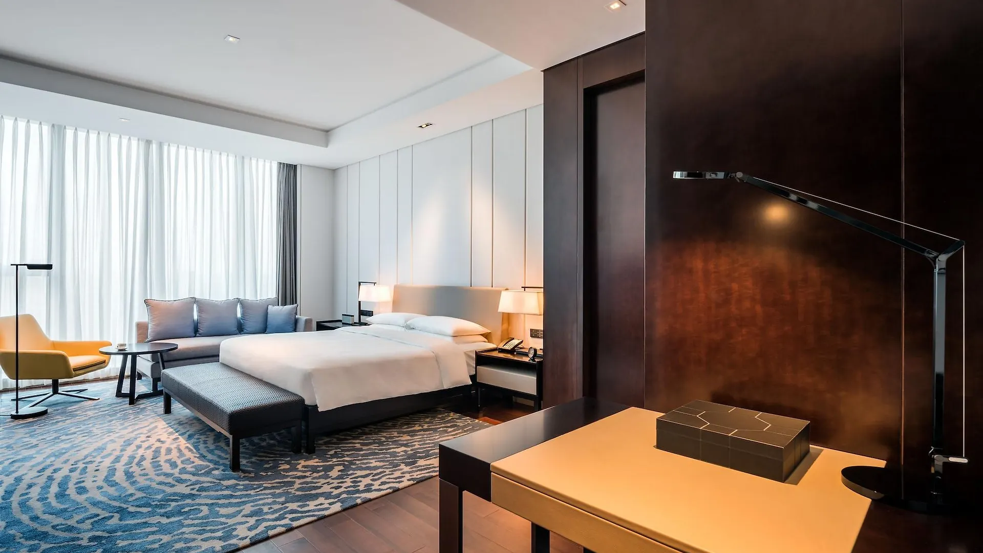 Hyatt Regency Shanghai Global Harbor 5*,  Китай