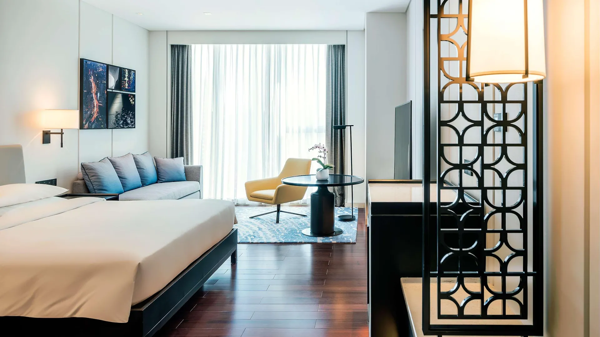 Hyatt Regency Shanghai Global Harbor Отель
